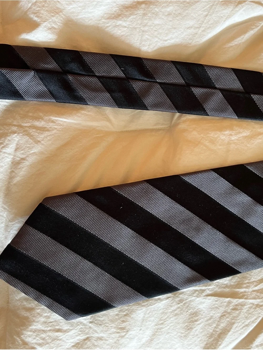 Hugo Boss Black Gray Striped 100% Silk Tie Made in Italy